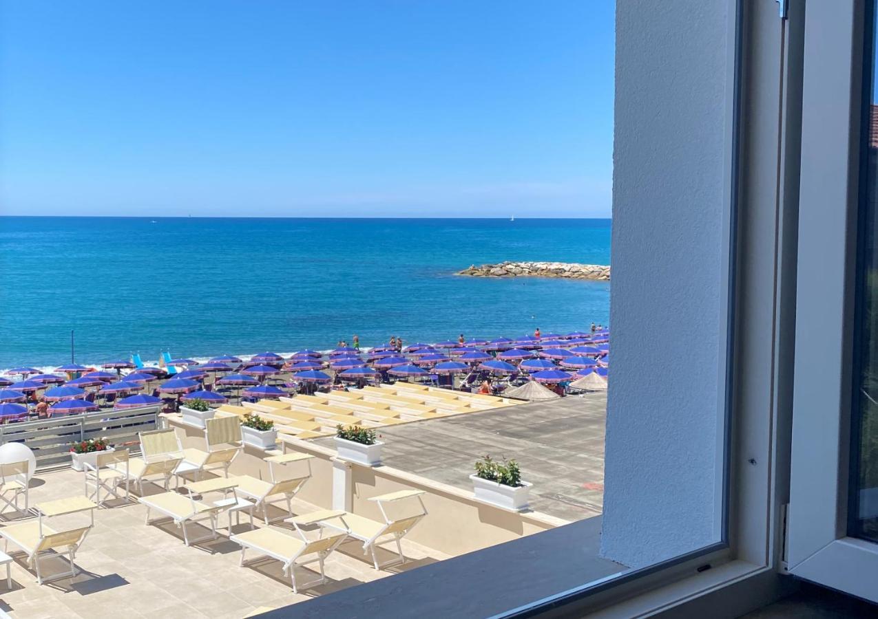 Hotel Cecina Beach Marina di Cecina Esterno foto
